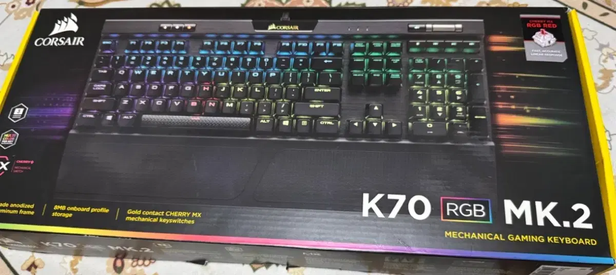 커세어 k70 rgb mk.2 적축 키보드 팝니다